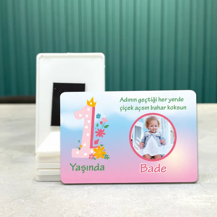 Dikdörtgen 501-1 Yaş Magnet - Çiçekli Fotoğraflı Doğum Günü Yaş Magneti