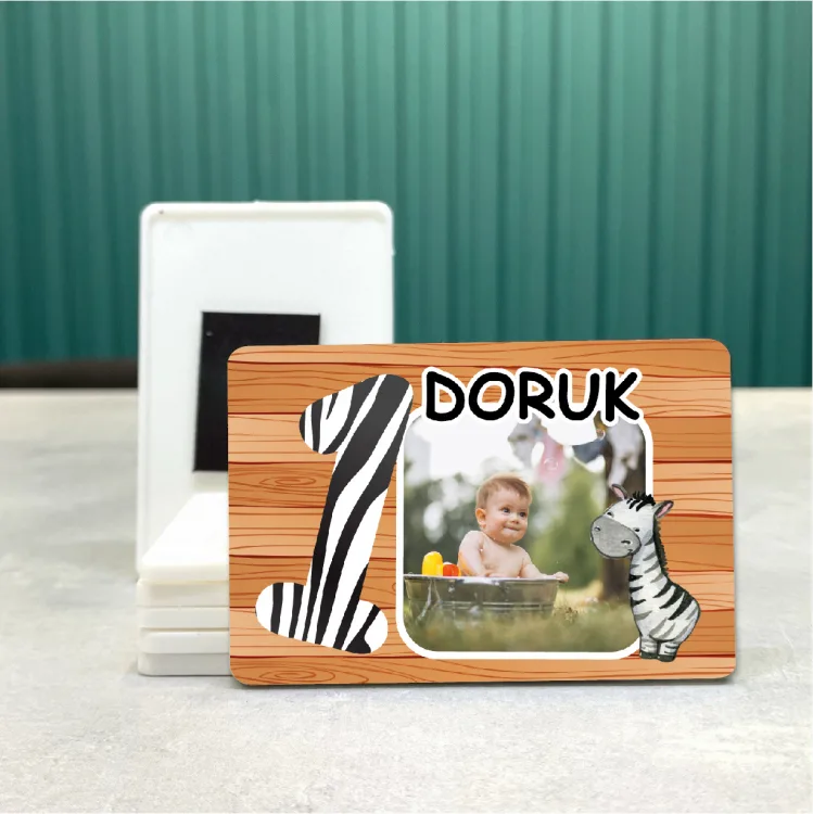 Dikdörtgen 528-1 Yaş Magnet Fotoğraflı Zebra Tasarımlı Doğum Günü Yaş Magneti
