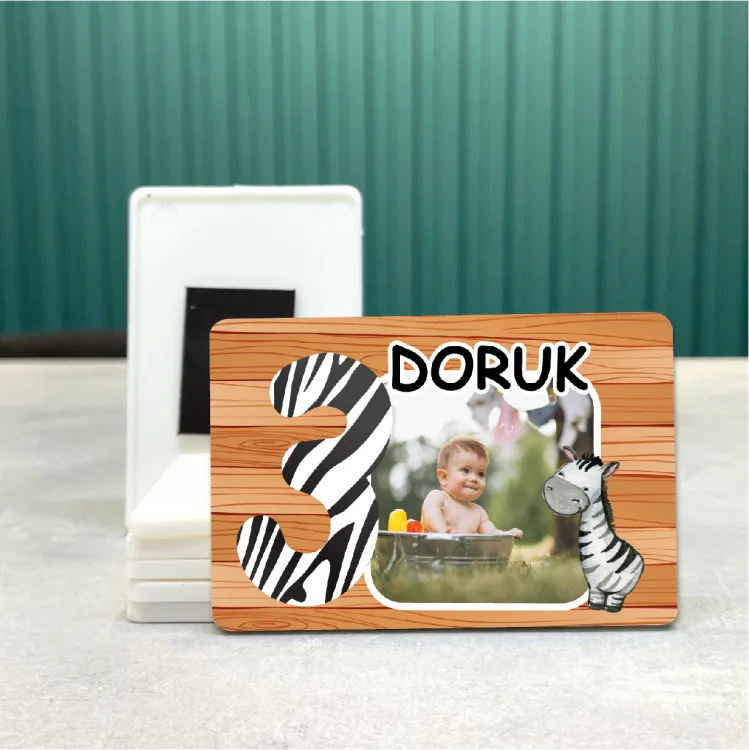 Dikdörtgen 528-3 Yaş Magnet Fotoğraflı Zebra Tasarımlı Doğum Günü Yaş Magneti